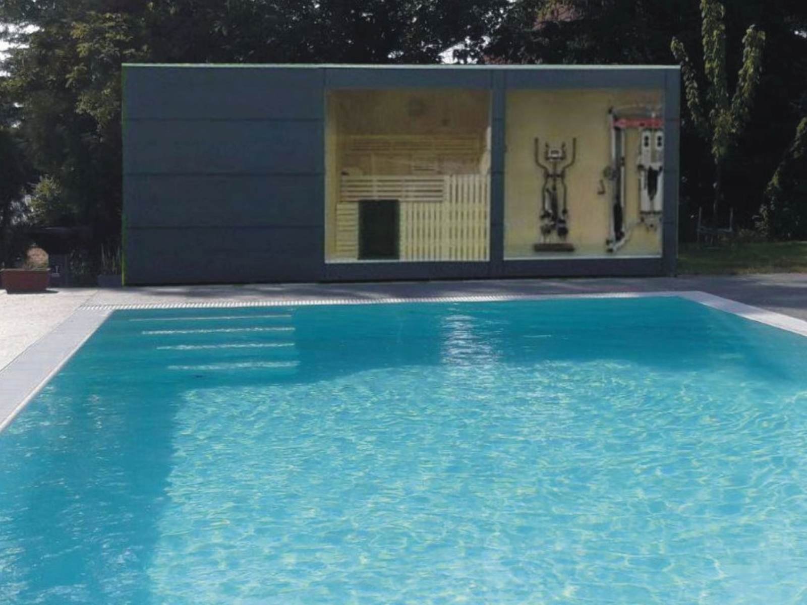 Außensauna mit Whirlpool und Vorraum Ruheraum Dusche kaufen Garten Holzofen modern Deutschland Österreich Schweiz Finnisch WC Glas 2-3-4-5-6 Personen Preis Kosten nach Maß